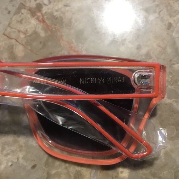 Nicki Minaj  Sunglasses Clear Orange Trim (100% UV) - Picture 3 of 3